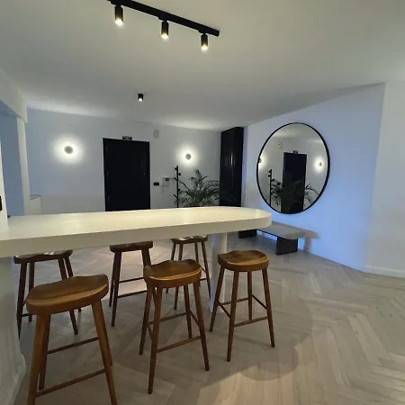 Stunning Seafront Apartment, Panoramic Sea Views アパート *