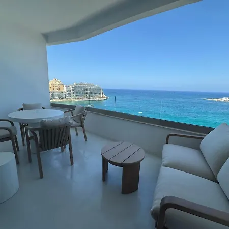 Stunning Seafront Apartment, Panoramic Sea Views Διαμέρισμα Saint Julian's