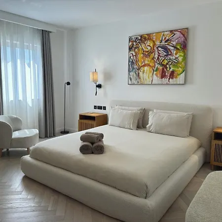 Stunning Seafront Apartment, Panoramic Sea Views Saint Julian's