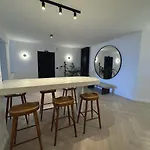 Pt By Homega, Stunning Seafront Apartament *