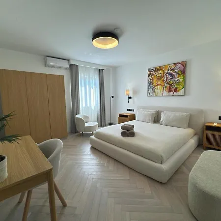 Apartment Stunning Seafront Apartment, Panoramic Sea Views Saint Julian's