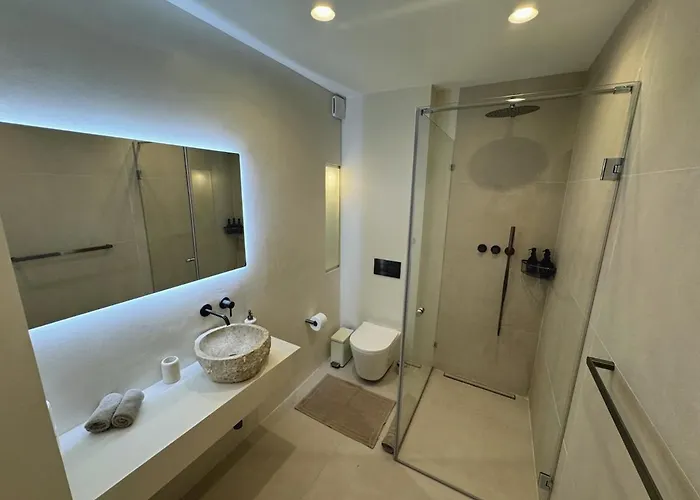 Apartamento Stunning Seafront Apartment, Panoramic Sea Views