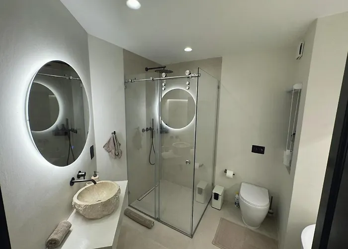 Stunning Seafront Apartment, Panoramic Sea Views Apartamento San Julián